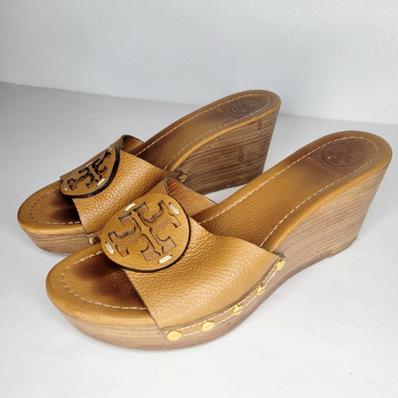 Tory Burch Shoes - Tory Burch Patti Pebble Leather Wedge Sandal Women's Size 9